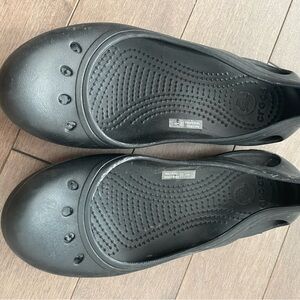 Crocs Women's Black Flats size 6